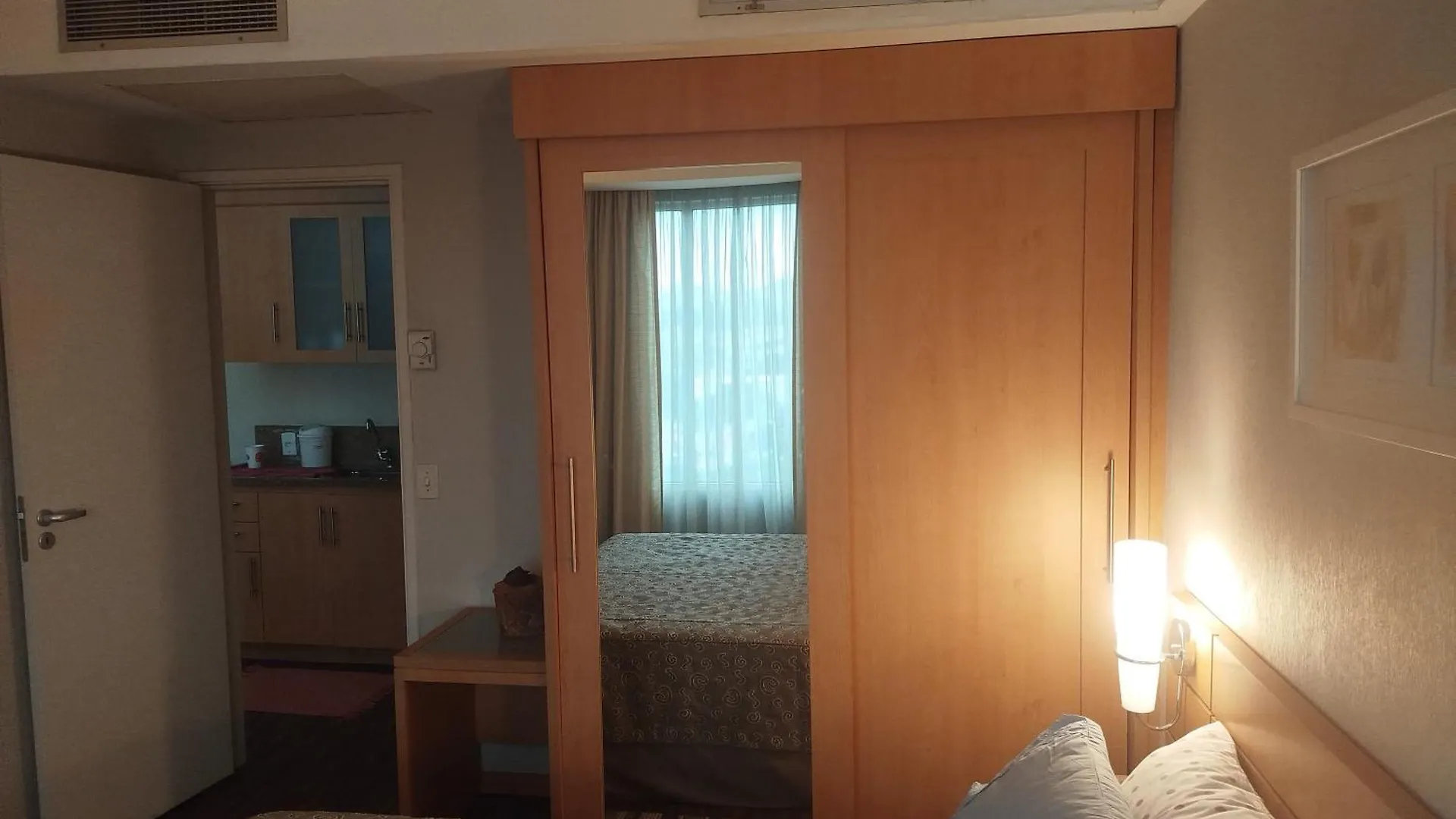 Gru Airport Easy Stay Guarulhos 0*,  Brasil